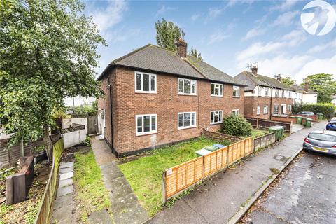 Thames Road, Crayford, Kent, DA1 4 bed semi