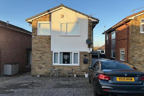 Langdale Avenue, Wyke, Bradford 3 bed detached house for sale