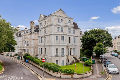 Augusta Gardens, Folkestone, CT20 2 bed apartment for sale