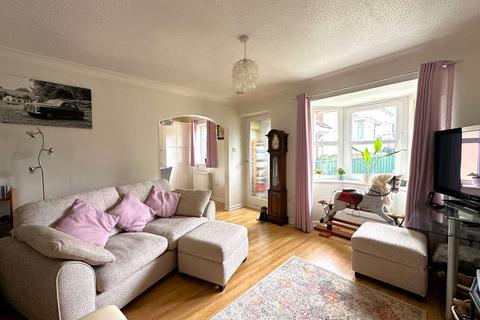 Kings Coombe Drive, Newton Abbot TQ12 4 bed semi