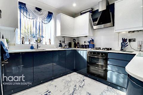 Sandpiper Way, King's Lynn 2 bed semi