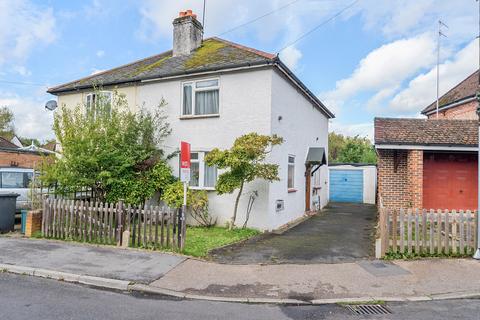 Warramill Road, Godalming, Surrey, GU7 2 bed semi