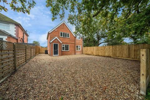 Thatcham,  Berkshire,  RG18 4 bed detached house for sale