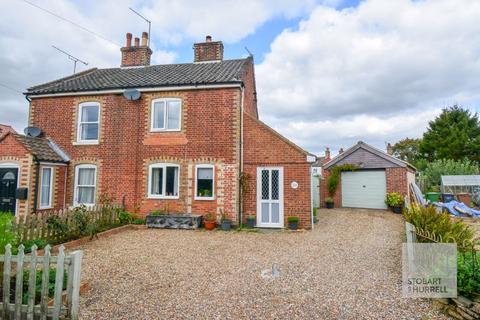 Aylsham Road, North Walsham NR28 3 bed semi