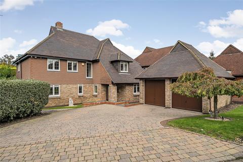 Springfield, Surrey GU18 5 bed detached house for sale