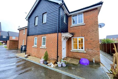 Guillemot Close, Stowmarket, IP14 2 bed cluster house for sale