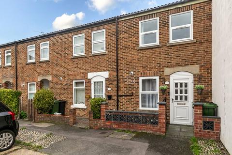 Henry Cooper Way, LONDON, SE9 2 bed terraced house for sale