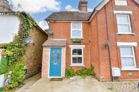 Heath Road, Coxheath, Maidstone, Kent 3 bed end of terrace house for sale