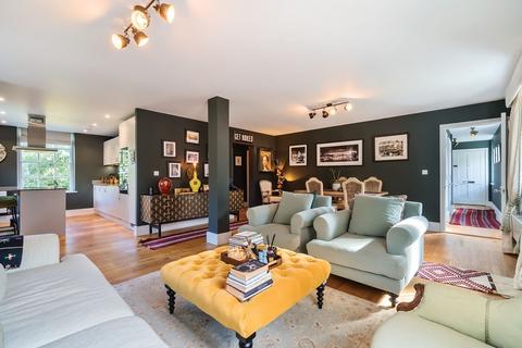 Adams Walk, Midhurst, GU29 2 bed apartment for sale