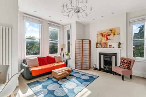 Fitzjohns Avenue, Hampstead 3 bed apartment for sale