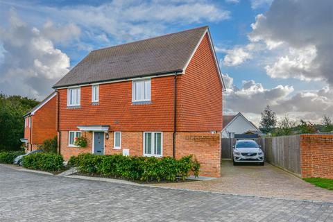 Meadow Drive, Battle 3 bed detached house for sale