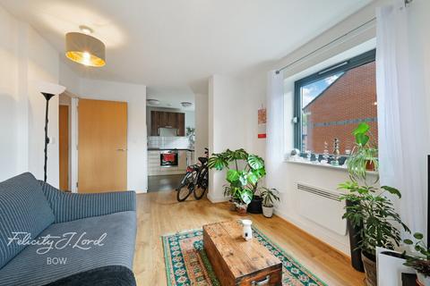 Thomas Fyre Drive, London 1 bed apartment for sale