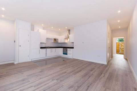 Woodvale Walk, SE27, West Norwood... 2 bed flat for sale