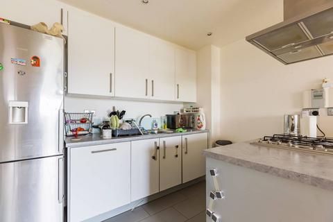 Tequilla Wharf, Limehouse, London, E14 2 bed flat for sale