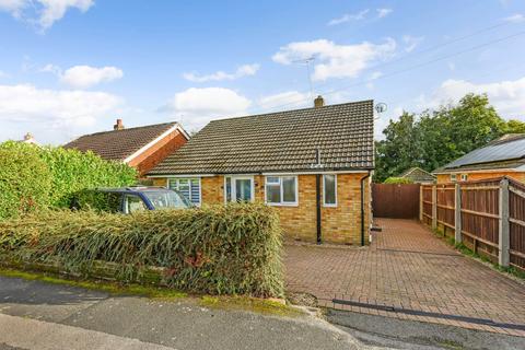 Greenfields Avenue, Alton, Hampshire 2 bed bungalow for sale