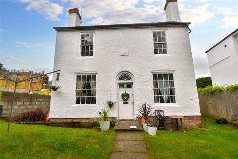 London Road, Worcestershire WR5 3 bed detached house for sale