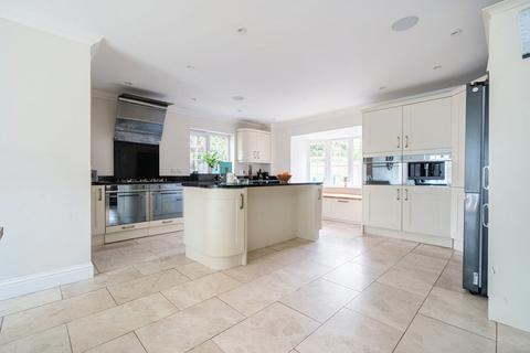 Catisfield Road, Fareham, Hampshire 5 bed detached house for sale