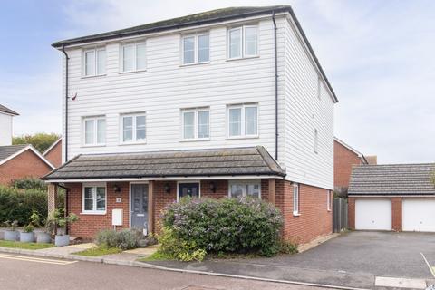 Viscount Square, Herne Bay, CT6 4 bed semi