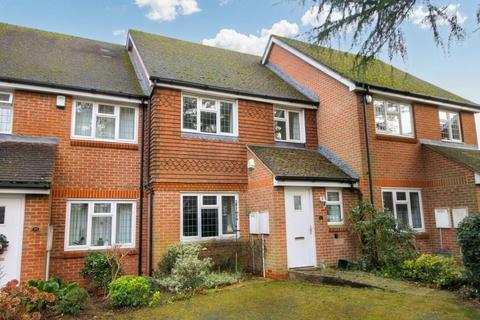 SPRINGVALE CLOSE, GREAT BOOKHAM, KT23 3 bed terraced house for sale