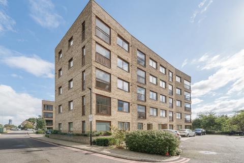 Kenneth Way, London 2 bed apartment for sale