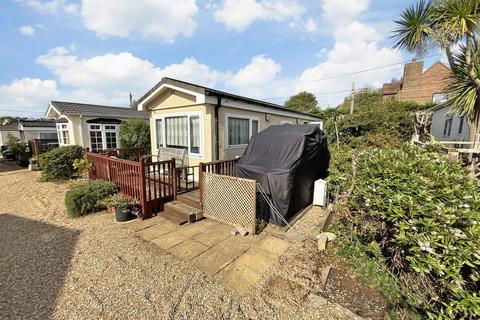 Slipper Road, Emsworth, Hampshire 1 bed park home for sale