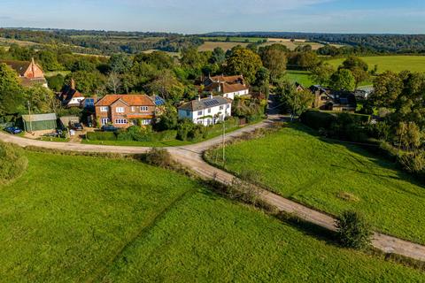 Idyllic Setting! Piddington Lane... 3 bed detached house for sale