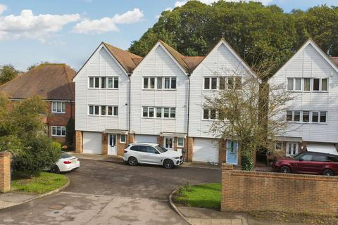 Sutton Road, Maidstone, ME15 3 bed end of terrace house for sale