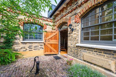 Wiltshire Road, Brixton, London, SW9 3 bed detached house for sale