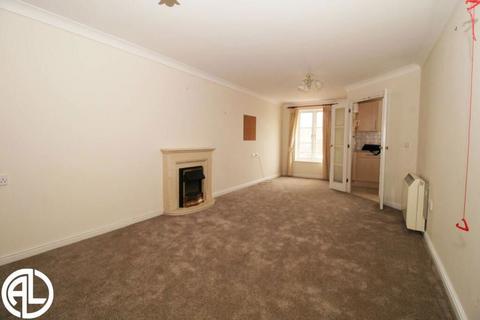 Paynes Park, Hitchin, Hertfordshire... 2 bed apartment for sale