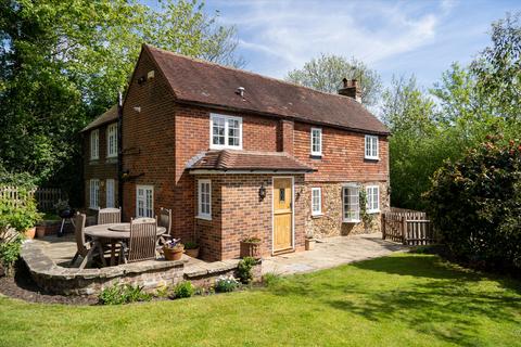 Seal Chart, Sevenoaks, Kent, TN15 3 bed detached house for sale