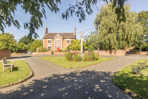 Hawthorne Road, North Kilworth... 4 bed detached house for sale