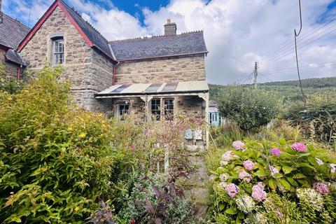Knighton,  Powys,  LD7 2 bed semi