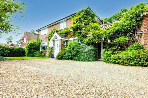 TALEWORTH ROAD, ASHTEAD, KT21 4 bed house for sale