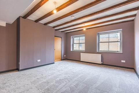 Holt 2 bed flat for sale