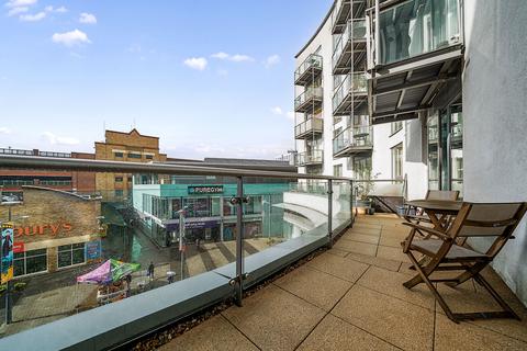 The Heart, Walton On Thames, KT12 1 bed flat for sale