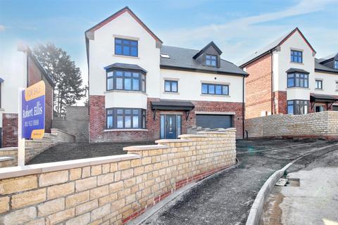 Bletchley Close Middleton Crescent... 5 bed detached house for sale