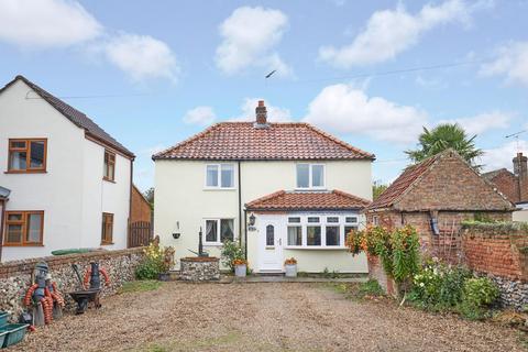 Mill Road, Stokesby 3 bed detached house for sale