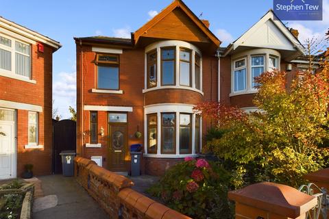 Dalewood Avenue, Blackpool, FY4 3 bed end of terrace house for sale