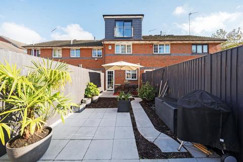 Goodwin Close, Bermondsey, SE16 3 bed house for sale