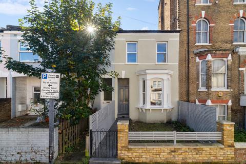 Ravenswood Road, SW12 3 bed terraced house for sale