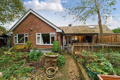 Newbury,  Berkshire,  RG14 4 bed detached house for sale