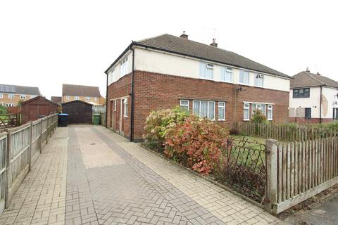 Sherrier Way, Lutterworth LE17 3 bed semi