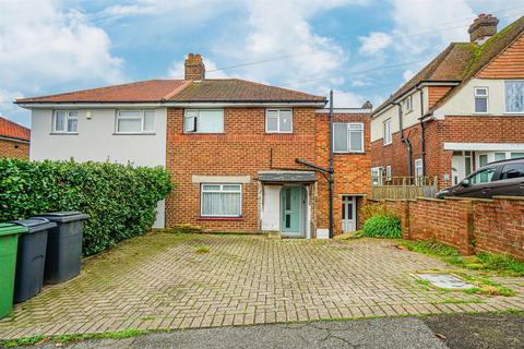 Parker Road, Hastings 3 bed semi