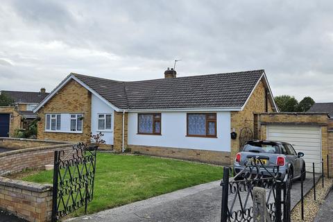 2 bedroom semi-detached bungalow for sale