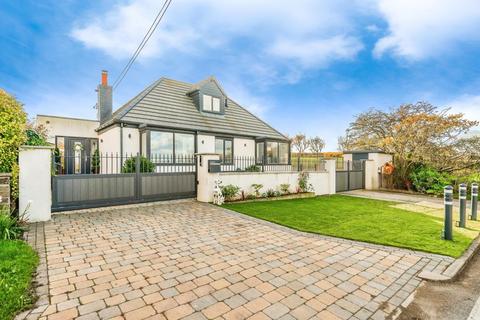 Sands Road, Hunmanby Gap, Filey 4 bed detached bungalow for sale