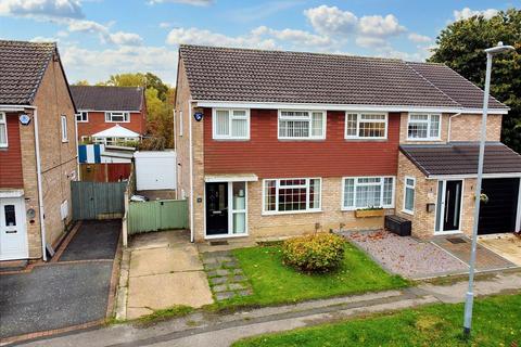 Sloan Drive, Bramcote 3 bed semi