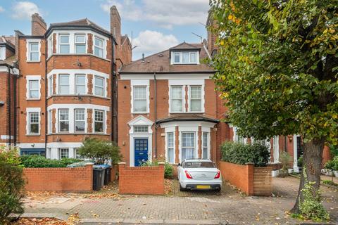 Blenheim Gardens, Willesden Green... 2 bed flat for sale