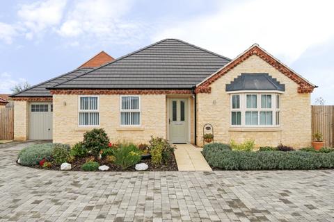 The Hawthorns, Cranwell, Sleaford, NG34 2 bed detached bungalow for sale