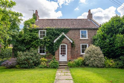 Main Street, Holtby, York, YO19 5UD 4 bed detached house for sale