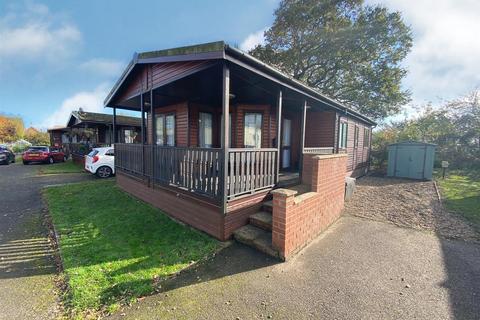 Beach Farm Park, Arbor Lane, East... 3 bed park home for sale